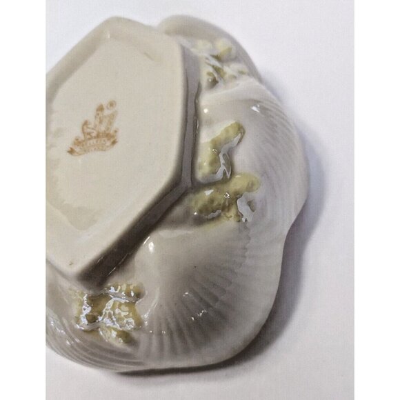 Vintage Belleek Scallop Shell Condiment Dish 5" x 4 1/4" 1980-1993 - Picture 11 of 12
